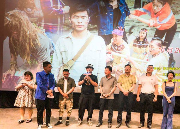 老顽童冰哥策划、执导、主演的爱奇艺独播网络大电影进行映前点映阶段(图5) 老顽童冰哥策划、执导、主演的爱奇艺独播网络大电影进行映前点映阶段(图5)