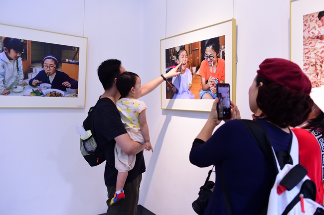 用镜头讴歌新时代,《深圳宝安摄影12相》主题展成功开展(图5) 用镜头讴歌新时代,《深圳宝安摄影12相》主题展成功开展(图5)