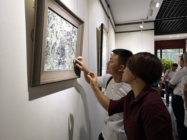 宝安本土重点作者系列美术作品巡展 亮相庭玉美术馆(图4) 宝安本土重点作者系列美术作品巡展 亮相庭玉美术馆(图4)