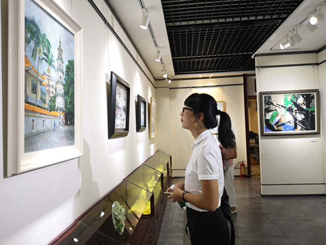 宝安本土重点作者系列美术作品巡展 亮相庭玉美术馆(图5) 宝安本土重点作者系列美术作品巡展 亮相庭玉美术馆(图5)