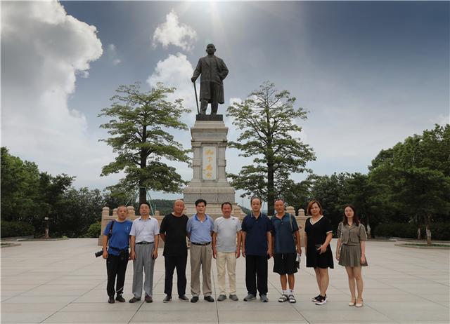 南康区客家联谊会前往河源、梅洲学习考察(图2) 南康区客家联谊会前往河源、梅洲学习考察(图2)
