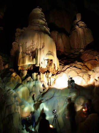 广西东兰著名景区长乐宫地质溶洞全面复工(图3) 广西东兰著名景区长乐宫地质溶洞全面复工(图3)