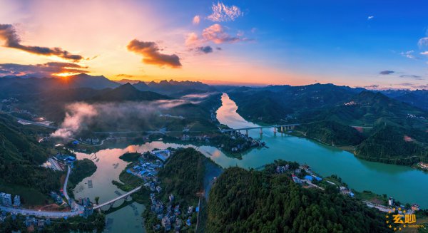 东兰:旅游产业成为带动经济发展“利器”(图1) 东兰:旅游产业成为带动经济发展“利器”(图1)