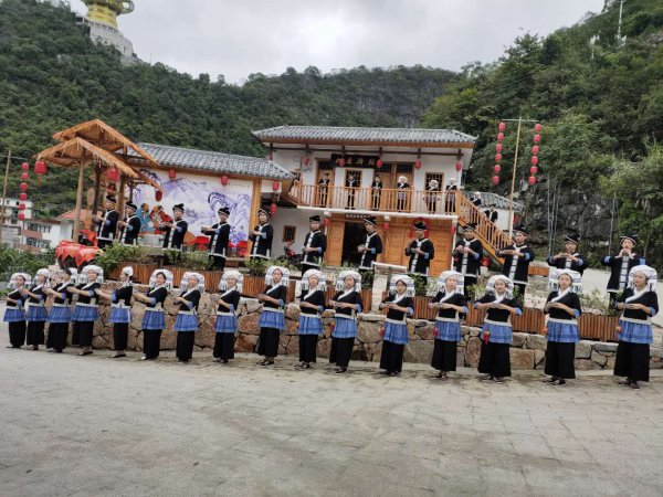 东兰:旅游产业成为带动经济发展“利器”(图4) 东兰:旅游产业成为带动经济发展“利器”(图4)