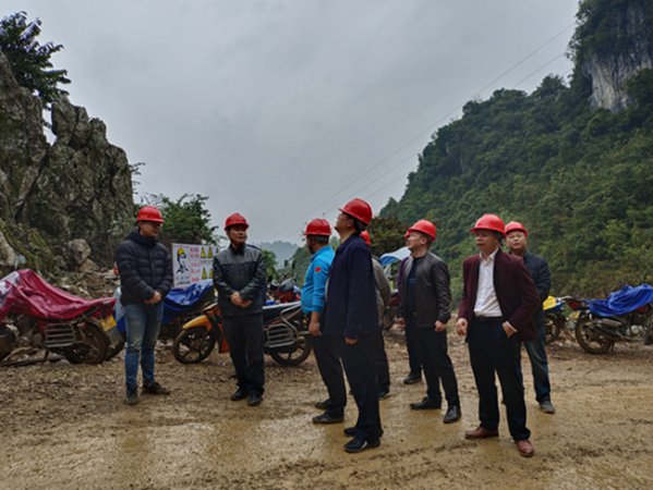 东兰县委书记黄贤昌到长乐宫景区调研(图5) 东兰县委书记黄贤昌到长乐宫景区调研(图5)