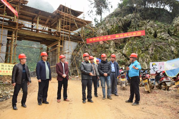 东兰县委书记黄贤昌到长乐宫景区调研(图2) 东兰县委书记黄贤昌到长乐宫景区调研(图2)