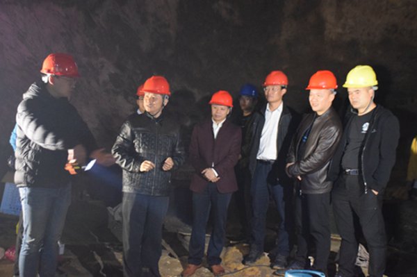 东兰县委书记黄贤昌到长乐宫景区调研(图6) 东兰县委书记黄贤昌到长乐宫景区调研(图6)