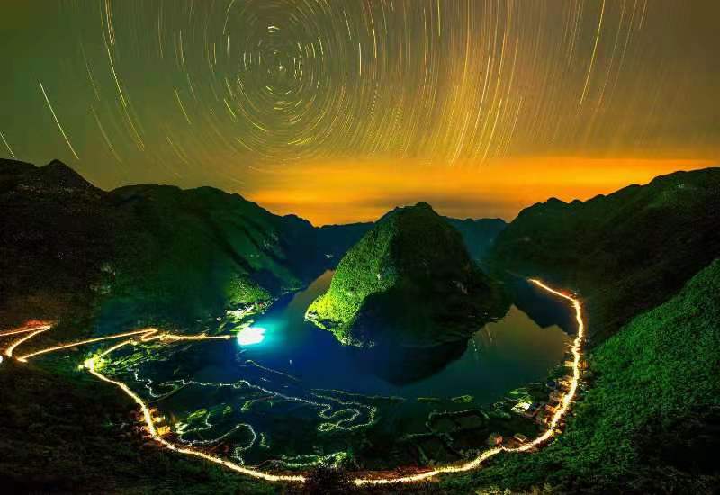 敦煌写经院王淑萍院长考察世界长寿金三角东兰旅游项目(图7) 敦煌写经院王淑萍院长考察世界长寿金三角东兰旅游项目(图7)