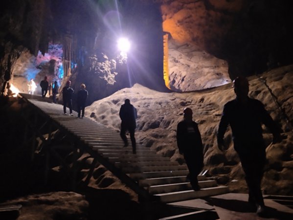 巴马国际旅游区东兰长乐宫旅游景区建设强力推进(图7) 巴马国际旅游区东兰长乐宫旅游景区建设强力推进(图7)