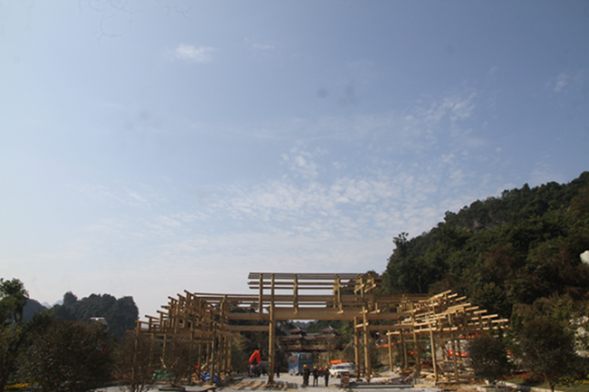 广西东兰长乐宫温泉酒店隆重举行奠基仪式(图5) 广西东兰长乐宫温泉酒店隆重举行奠基仪式(图5)