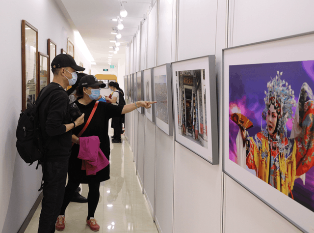 沙井街道2020年“蚝乡湖畔”美术摄影展在沙井街道党建中心圆满闭幕!(图15) 沙井街道2020年“蚝乡湖畔”美术摄影展在沙井街道党建中心圆满闭幕!(图15)