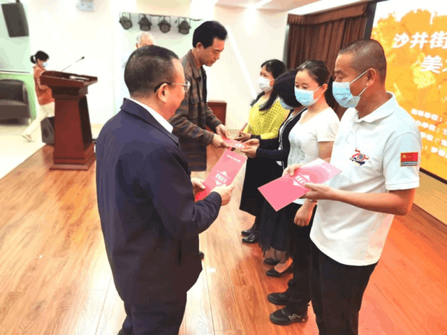 沙井街道2020年“蚝乡湖畔”美术摄影展在沙井街道党建中心圆满闭幕!(图5) 沙井街道2020年“蚝乡湖畔”美术摄影展在沙井街道党建中心圆满闭幕!(图5)