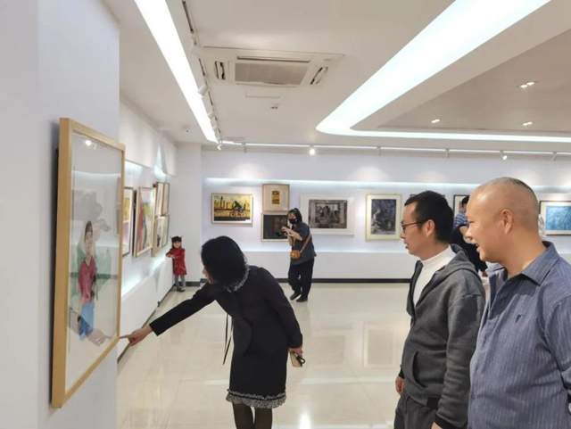 沙井街道2020年“蚝乡湖畔”美术摄影展在沙井街道党建中心圆满闭幕!(图14) 沙井街道2020年“蚝乡湖畔”美术摄影展在沙井街道党建中心圆满闭幕!(图14)