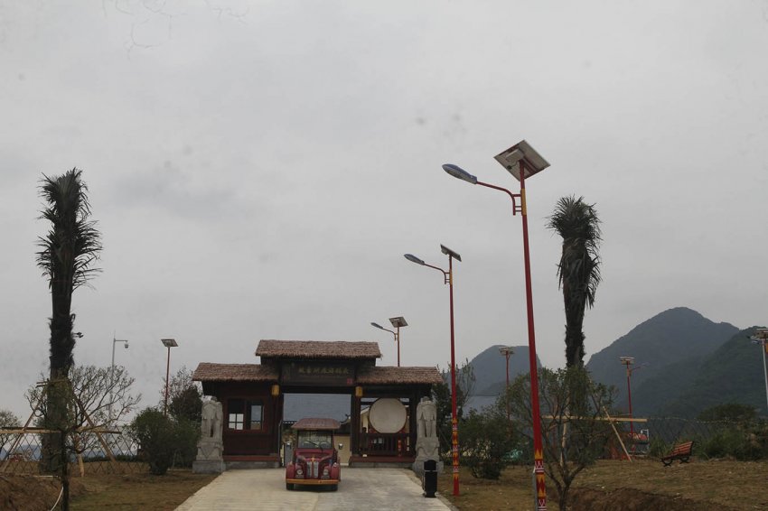 中国对外贸易理事会副理事长一行到世界长寿金三角东兰县考察康养旅游项目(图5) 中国对外贸易理事会副理事长一行到世界长寿金三角东兰县考察康养旅游项目(图5)