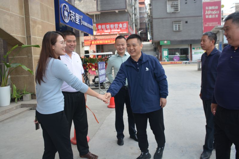 广西第一地质队到广西第一湾公司开展业务交流(图2) 广西第一地质队到广西第一湾公司开展业务交流(图2)