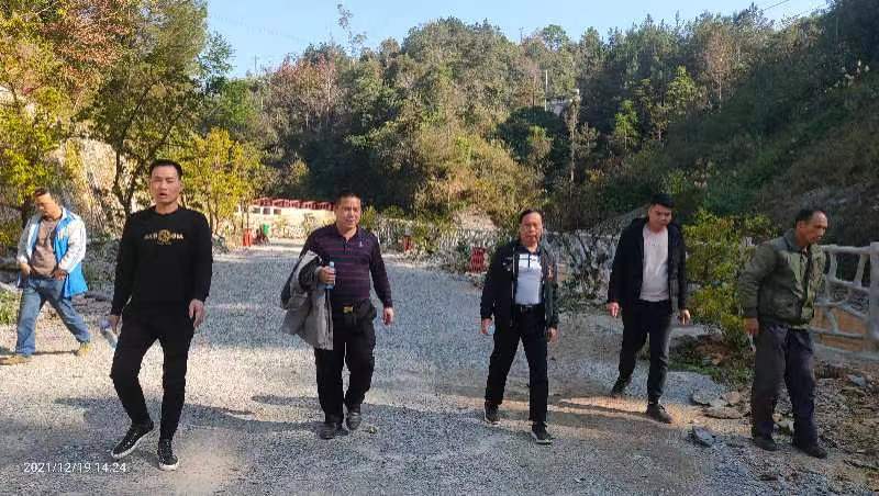 汕头市股东代表到广西第一湾景区指导工作(图2) 汕头市股东代表到广西第一湾景区指导工作(图2)