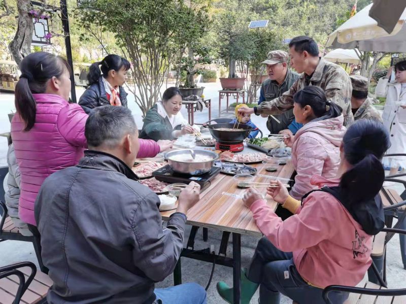 广西第一湾公司组织员工过“冬至”(图1)