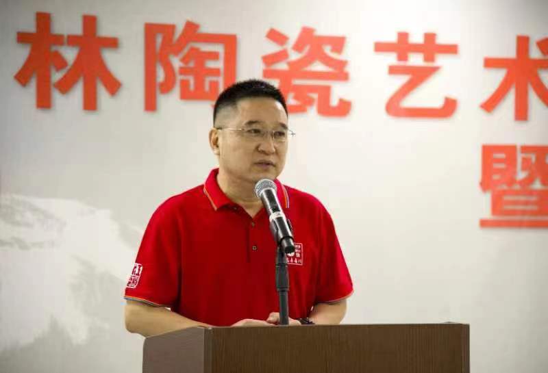 张文林陶瓷艺术作品展在“宝安1990”开幕(图4) 张文林陶瓷艺术作品展在“宝安1990”开幕(图4)