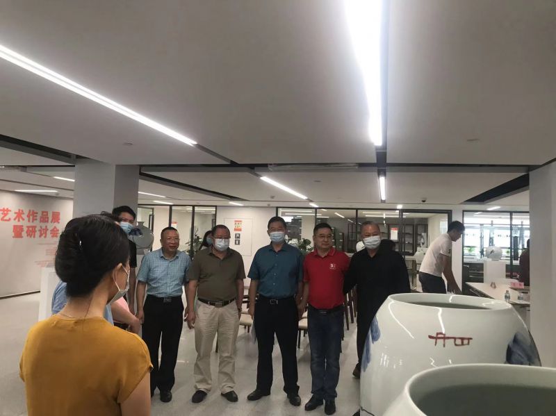 张文林陶瓷艺术作品展在“宝安1990”开幕(图10) 张文林陶瓷艺术作品展在“宝安1990”开幕(图10)