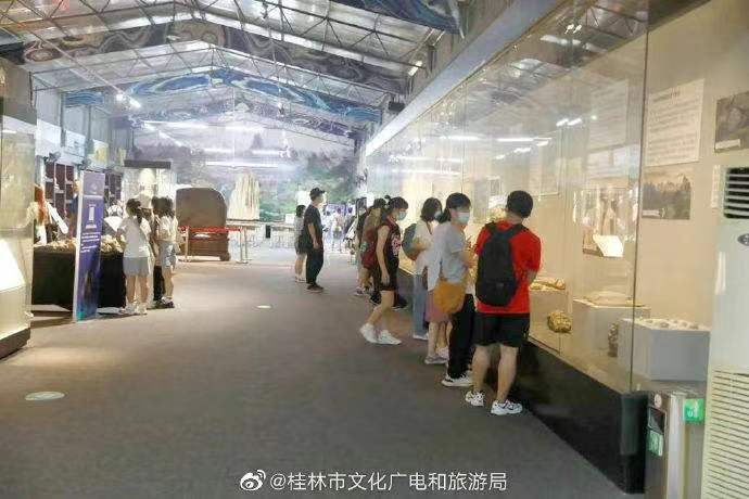广西第一湾股份公司受邀出席2022中国—东盟博览会旅游展 (图5) 广西第一湾股份公司受邀出席2022中国—东盟博览会旅游展 (图5)