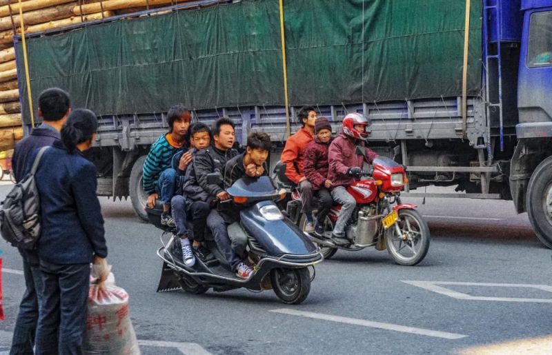 展讯 |时光影像一一朱宪民《珠三角50年》摄影作品收藏展(图36) 展讯 |时光影像一一朱宪民《珠三角50年》摄影作品收藏展(图36)