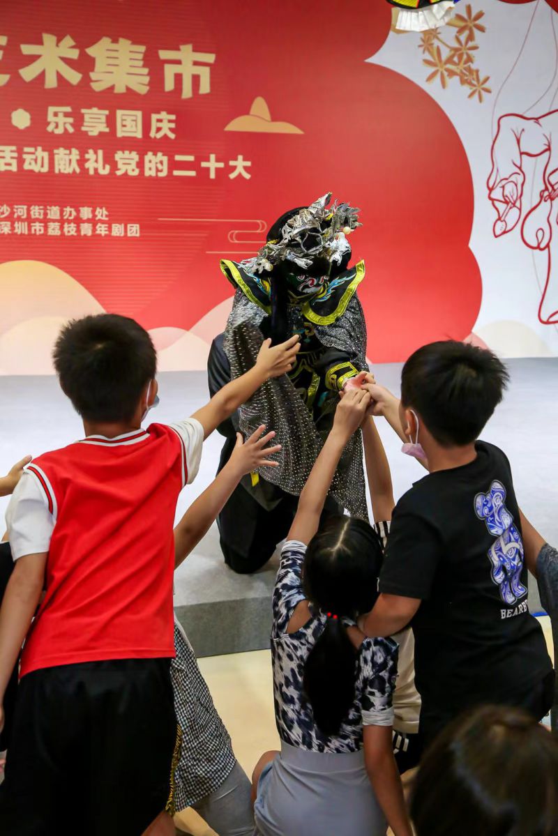 深圳市南山区沙河街道开展“非遗国风●乐享国庆”系列活动喜迎党的二十大(图4) 深圳市南山区沙河街道开展“非遗国风●乐享国庆”系列活动喜迎党的二十大(图4)