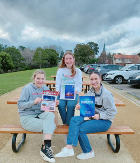 勇毅前行 探索不止,“走遍全球第一人”桂强芳再创世界纪录(图4) 勇毅前行 探索不止,“走遍全球第一人”桂强芳再创世界纪录(图4)