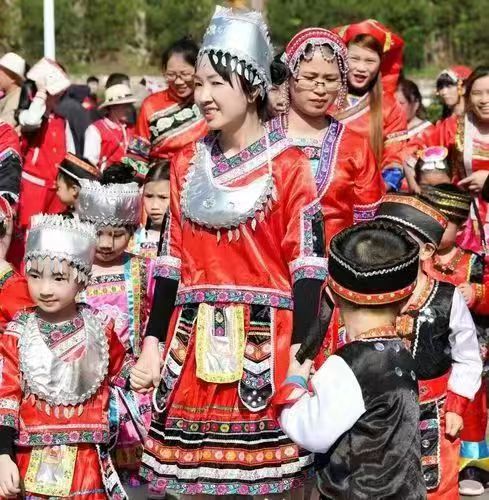 三月三全国都在羡慕巴马国际旅游区东兰长寿乡(图2) 三月三全国都在羡慕巴马国际旅游区东兰长寿乡(图2)