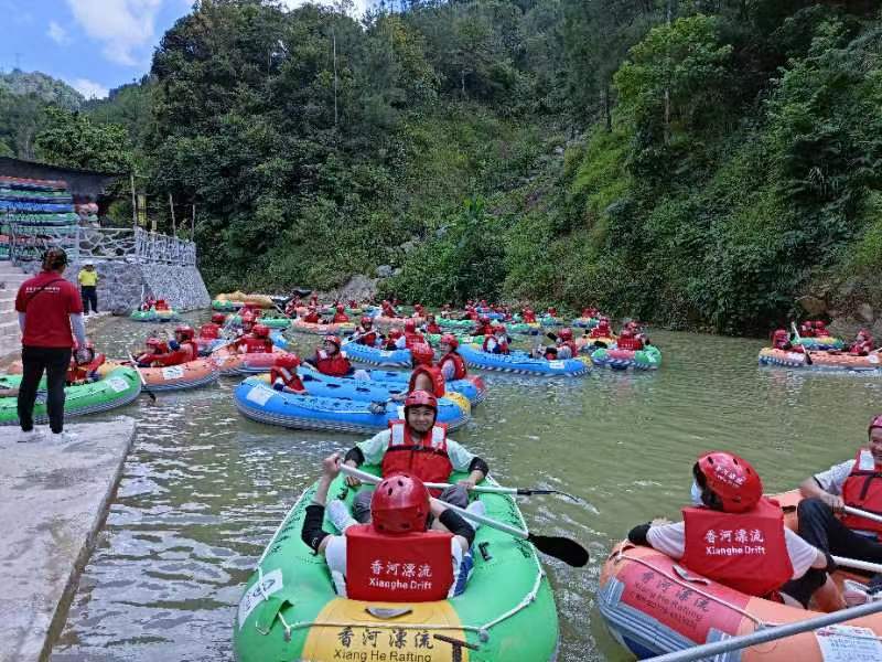 巴马国际旅游区首个漂流"香河漂流"三月三开漂迎客(图2)