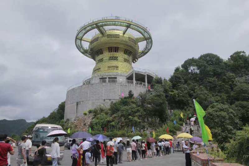 广西东兰县“五一”小长假客流持续高峰(图11)