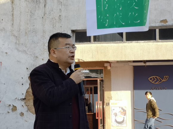 东莞作家探讨后工业时代的城市记忆与书写(图4) 东莞作家探讨后工业时代的城市记忆与书写(图4)