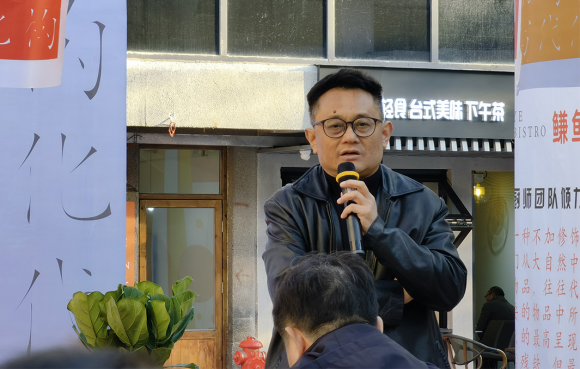 东莞作家探讨后工业时代的城市记忆与书写(图8) 东莞作家探讨后工业时代的城市记忆与书写(图8)