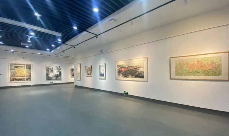 “美丽重生——中国暨深圳·宝安女画家优秀作品邀请展”在宝安图书馆开幕(图12)