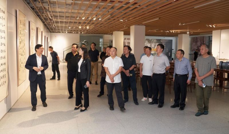 22位艺术名家出手 聚焦宝安时代风貌 ——“名家宝安行”56件精品集中亮相(图2) 22位艺术名家出手 聚焦宝安时代风貌 ——“名家宝安行”56件精品集中亮相(图2)