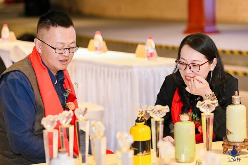 第四届全国金缮锔瓷手艺“宝安杯”大赛获奖作品揭晓(图8) 第四届全国金缮锔瓷手艺“宝安杯”大赛获奖作品揭晓(图8)