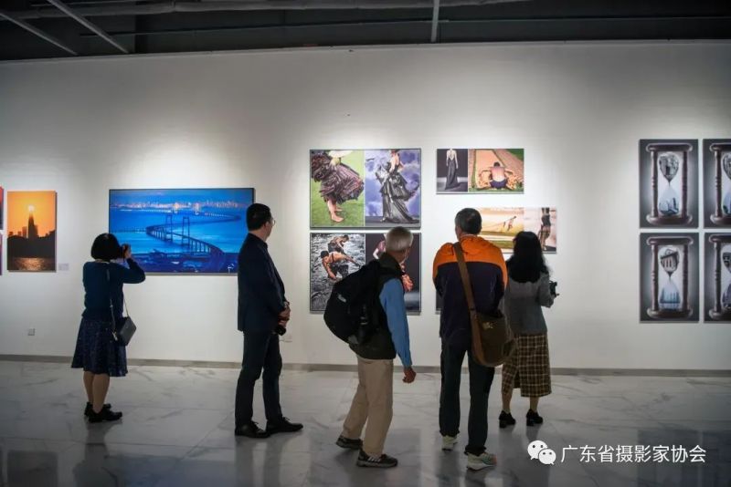 广东省第29届摄影展览开幕暨颁奖仪式宝安区美术馆隆重举行(图43) 广东省第29届摄影展览开幕暨颁奖仪式宝安区美术馆隆重举行(图43)