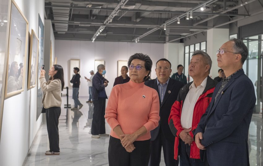 110件杨善深书画作品在宝安美术馆展出 各艺术创作阶段珍品首度集纳(图6) 110件杨善深书画作品在宝安美术馆展出 各艺术创作阶段珍品首度集纳(图6)