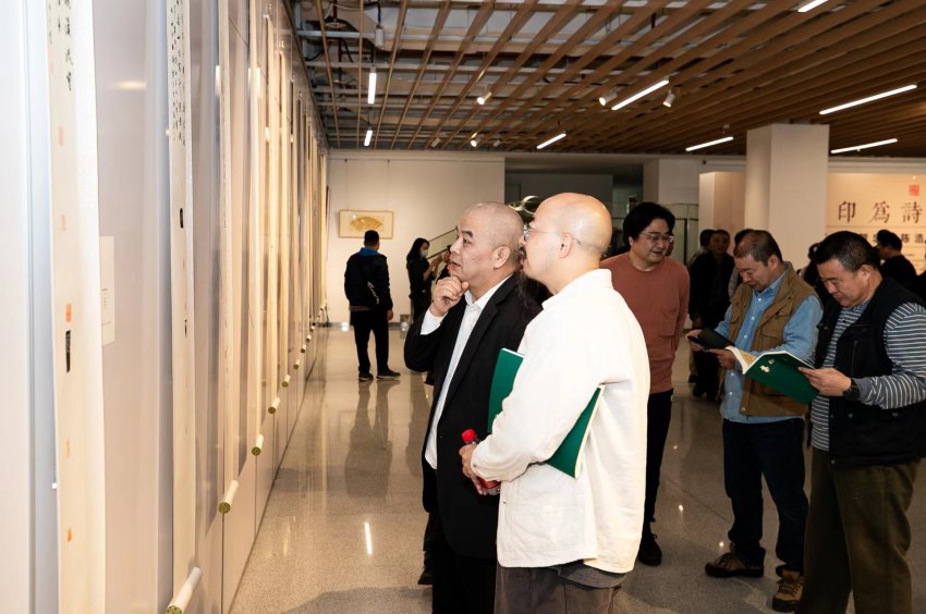 “集印为诗”十周年 ——侯军,李贺中,陈浩诗书画印展。(图3) “集印为诗”十周年 ——侯军,李贺中,陈浩诗书画印展(图3)