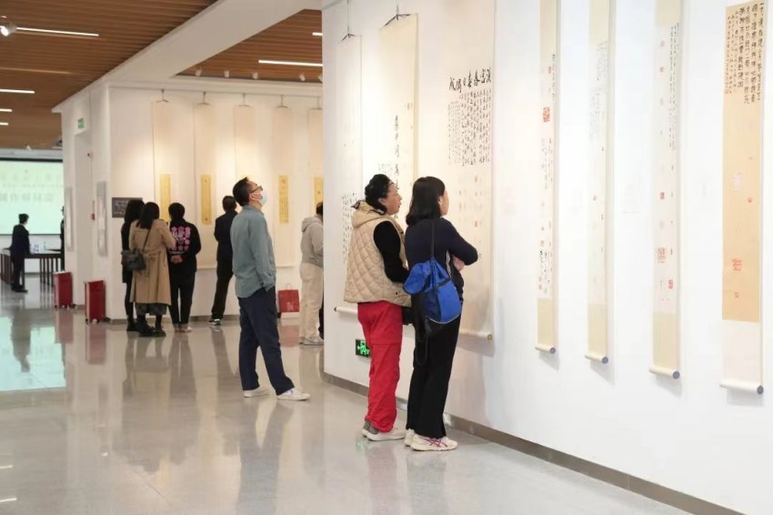 “集印为诗”十周年 ——侯军,李贺中,陈浩诗书画印展。(图5) “集印为诗”十周年 ——侯军,李贺中,陈浩诗书画印展(图5)