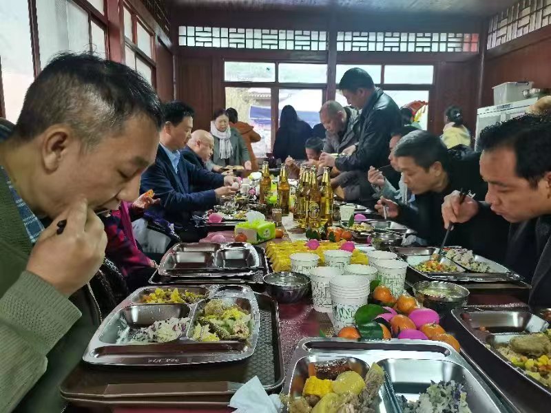 广西东兰长乐宫景区举行免费早中晚餐优惠活动启动仪式(图4)