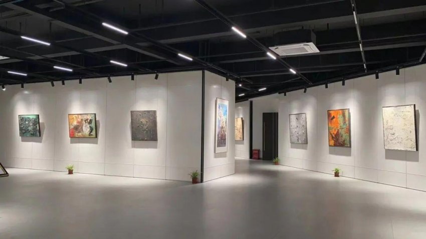 “山海春融——2024年深圳(宝安)综合材料绘画作品迎春展”举办(图5) “山海春融——2024年深圳(宝安)综合材料绘画作品迎春展”举办(图5)