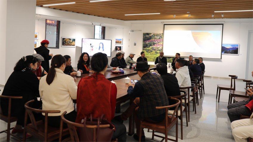 文润山海,粤林情长 !《我在林芝等你》主题摄影展亮相宝安美术馆(图6) 文润山海,粤林情长 !《我在林芝等你》主题摄影展亮相宝安美术馆(图6)