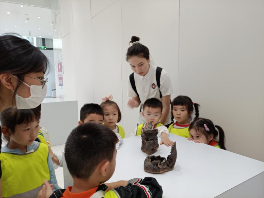 快来打卡!宝安当代陶艺实验作品展诗意绽放(图4) 快来打卡!宝安当代陶艺实验作品展诗意绽放(图4)