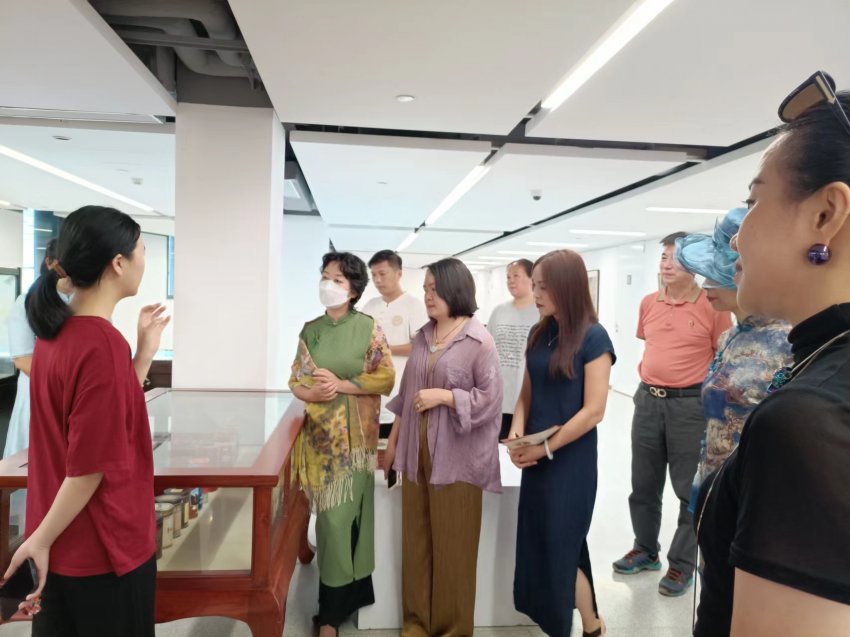 给传统技艺注入时代力量和创新精神!第七届深圳宝安民间工艺美术精品展亮相宝安1990(图5) 给传统技艺注入时代力量和创新精神!第七届深圳宝安民间工艺美术精品展亮相宝安1990(图5)