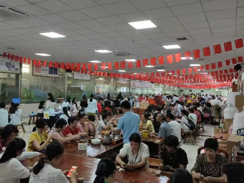 “九九重阳,茶香绵长——探访英德红茶世家,共话‘英州红’茶趣园传奇”(图6) “九九重阳,茶香绵长——探访英德红茶世家,共话‘英州红’茶趣园传奇”(图6)