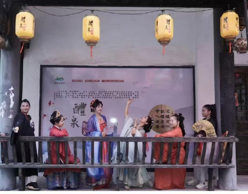 古风新韵迎春到,民艺绽放英洲红(图5) 古风新韵迎春到,民艺绽放英洲红(图5)