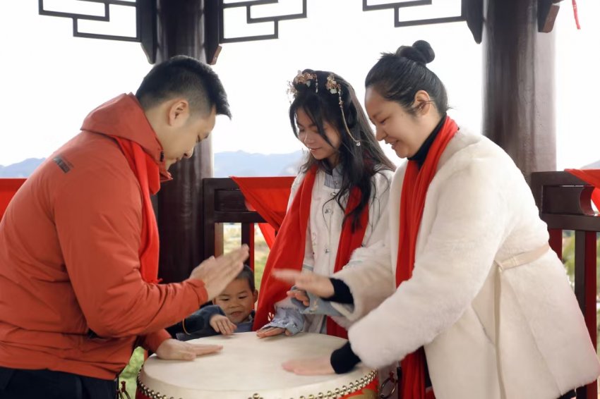 英德地质公园八角亭状元楼剪彩活动圆满落幕 (图6) 英德地质公园八角亭状元楼剪彩活动圆满落幕 (图6)