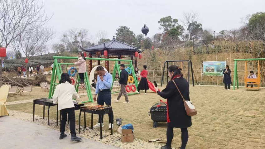 英德茶趣园景区大年初二迎客流热潮1663人次,“纯净园区”理念获游客点赞(图9) 英德茶趣园景区大年初二迎客流热潮1663人次,“纯净园区”理念获游客点赞(图9)