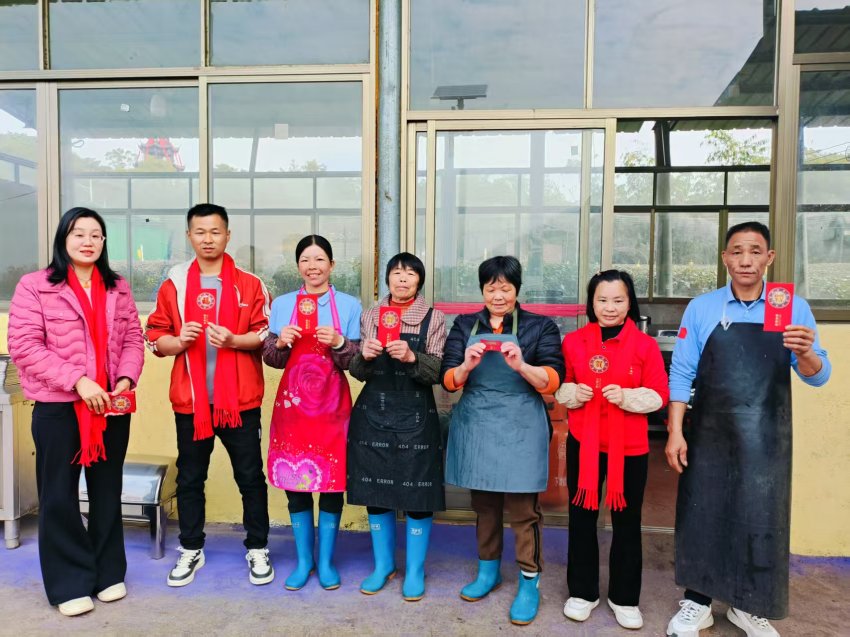 英德茶趣园景区大年初二迎客流热潮1663人次,“纯净园区”理念获游客点赞(图7) 英德茶趣园景区大年初二迎客流热潮1663人次,“纯净园区”理念获游客点赞(图7)