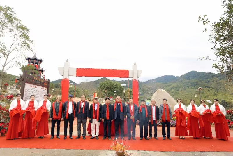 英德茶趣园景区正月初三澳门游客成团 特色体验获赞誉 当天客流量2681人次(图4) 英德茶趣园景区正月初三澳门游客成团 特色体验获赞誉 当天客流量2681人次(图4)